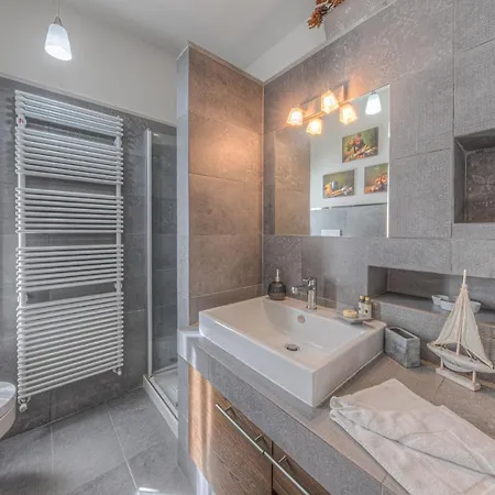 Toretti Centro, Relax E Parcheggio Privato ラッパロ