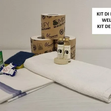 Toretti Centro, Relax E Parcheggio Privato アパート ラッパロ